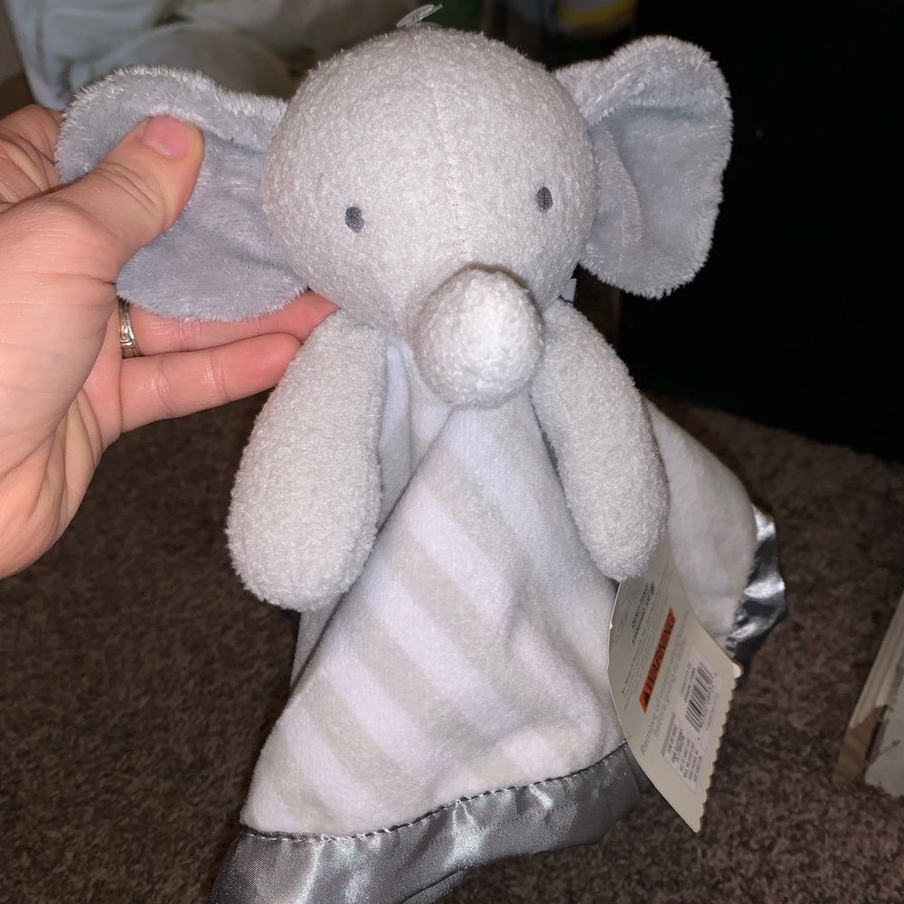 Brand new with tags cloud island elephant Security blanket.